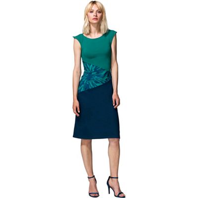Green flowers patterned waist dress in clever fabric